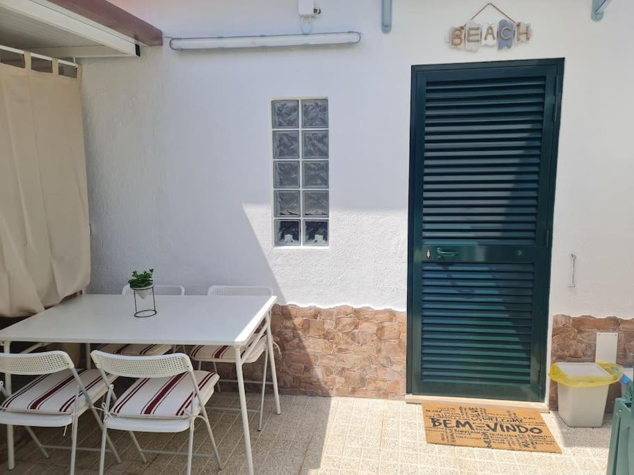 "Linda'S Guest House" Beach House With Private Patio & Hot Tub, 3 Min From The Beach Costa da Caparica Exterior foto