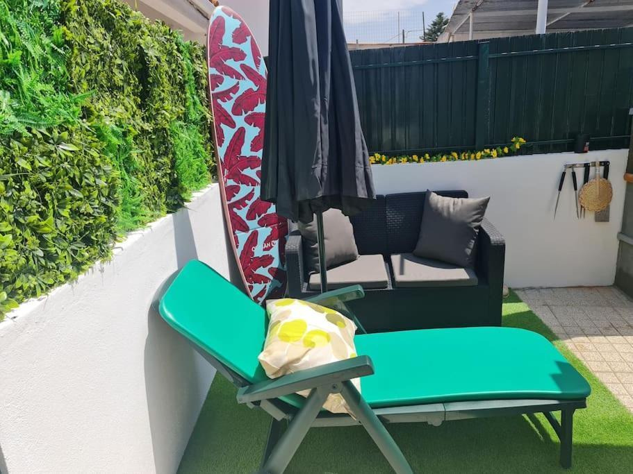 "Linda'S Guest House" Beach House With Private Patio & Hot Tub, 3 Min From The Beach Costa da Caparica Exterior foto